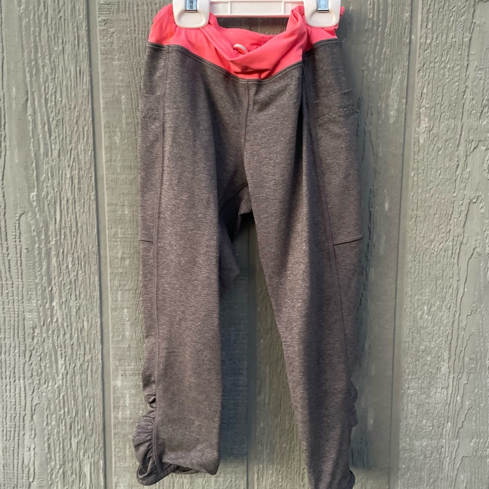 Ivivva Lululemon capris leggings sz 12